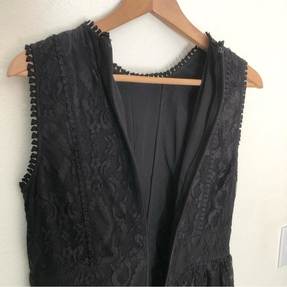 Juicy Couture Black Label Sleeveless Lace Dress - Picture 13 of 15